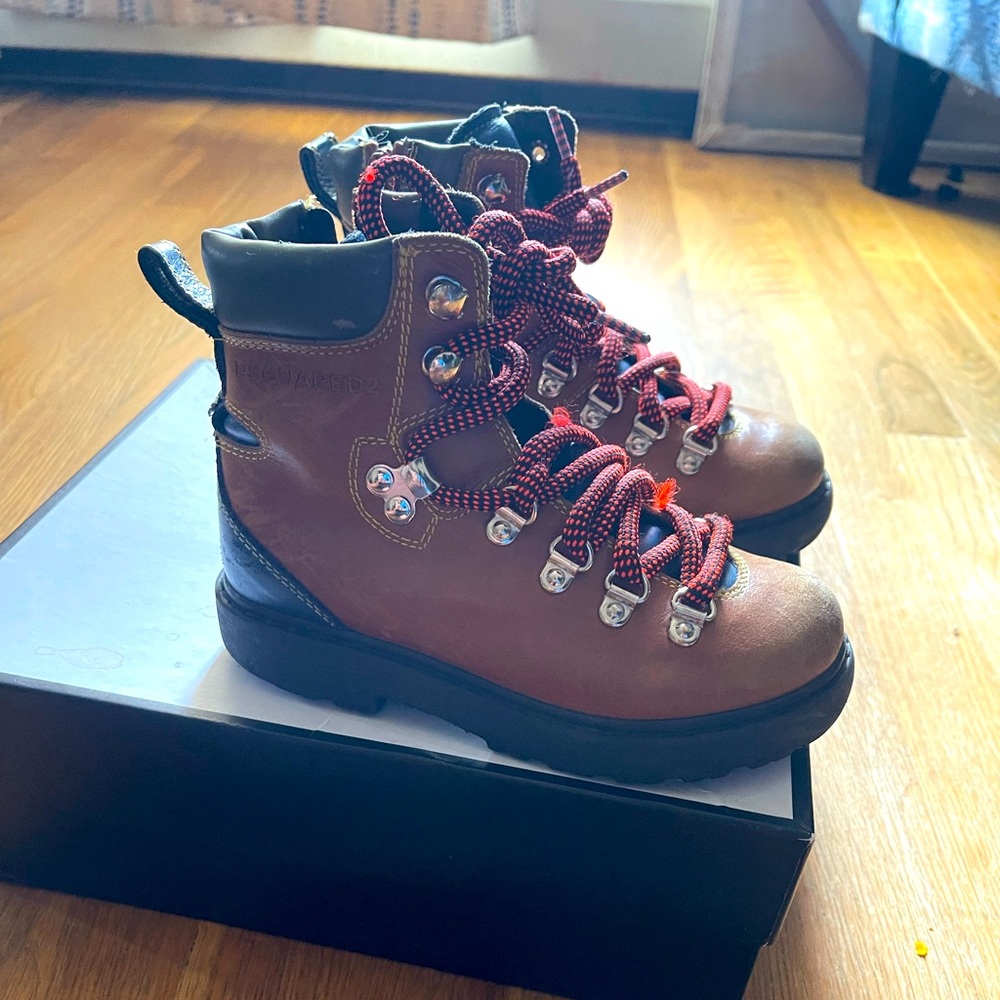 ✨Dsquared2 Toddler Boots Size 11✨